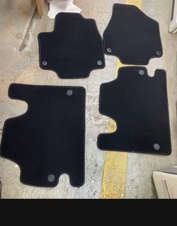 2016-2026 Chrysler Pacifica & Voyager Factory Carpet Floor Mat Set-Black. NEW OEM !!!