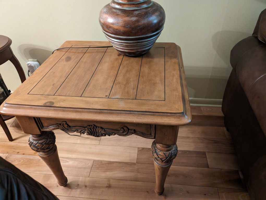 Center And End Tables For Sale 