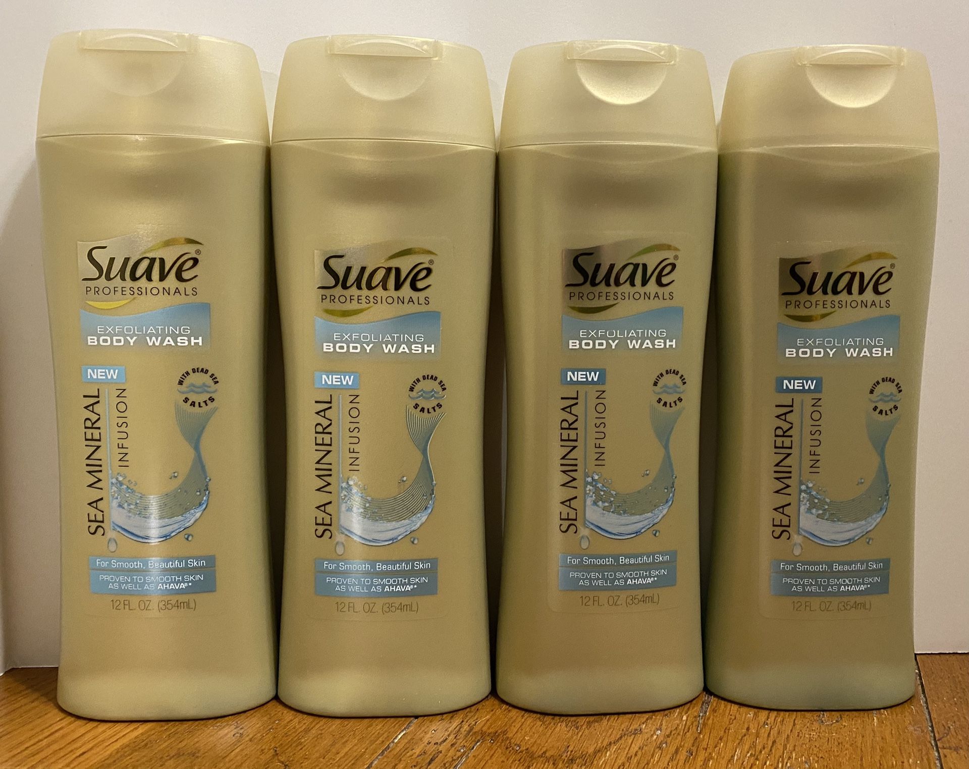 Suave Professionals Sea Mineral Infusion Exfoliating Body Wash (Set of 4)