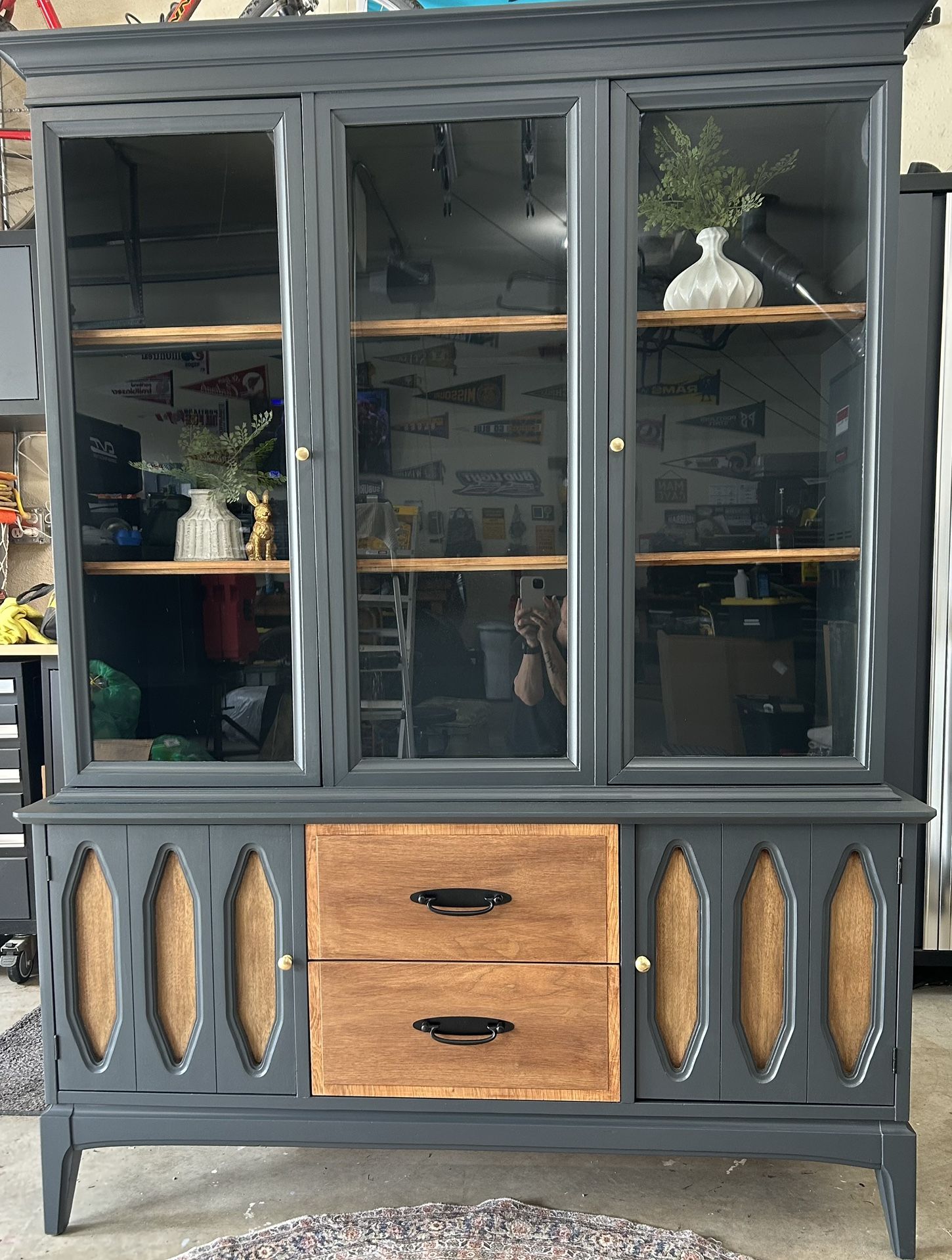 Stunning MCM Hutch