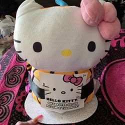 Hello Kitty Halloween Plushy And Blanket Set