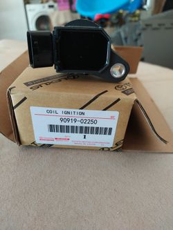 Genuine Lexus Toyota Ignition Coil Assembly. Brand New