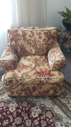 Comfy decor chair