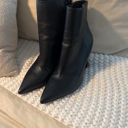 MARC FISHER BOOTS 👢