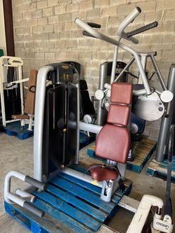 Technogym Vertical Traction