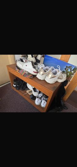 Shose Shelf Table 