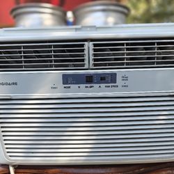 Frigidaire Gallery 6000 BTU Window Mounted Air-conditioning AC 