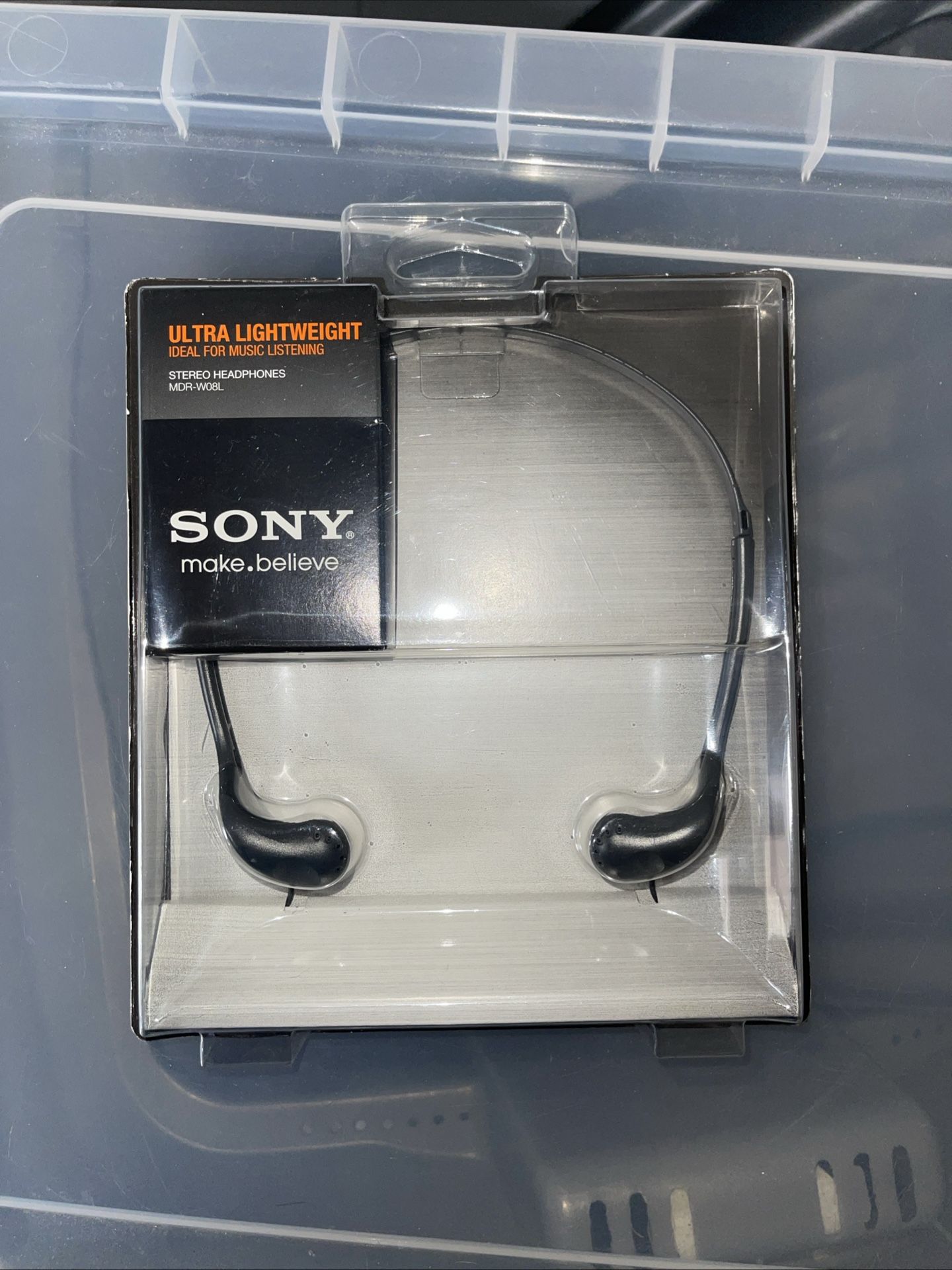 Sony MDR-WO8L Ultra Lightweight Stereo Headphones, Brand New Sealed