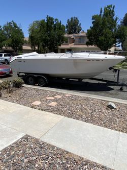 1989 Sea Ray 220CC