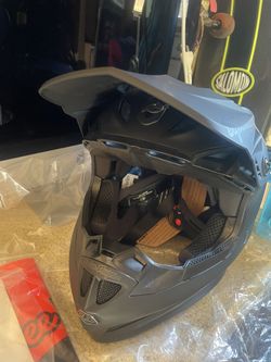 Troy Lee Designs TLD Motorcycle Helmet Size large New 