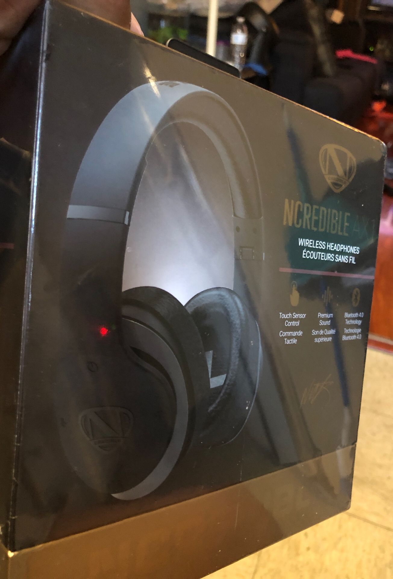 Ncredible axl wireless Bluetooth headphones nick cannon