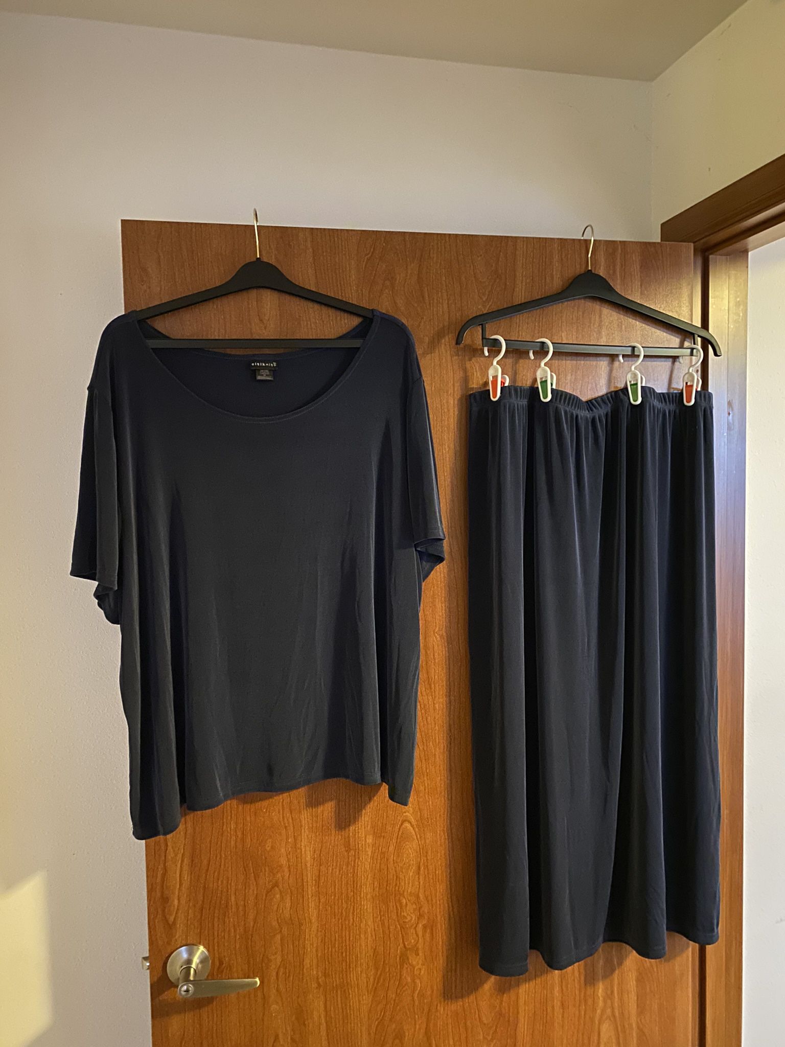Citiknit’s Short Sleeve Blouse And Maxi Skirt Set 3XL
