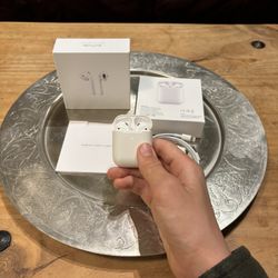 Apple Airpods 2nd Generation