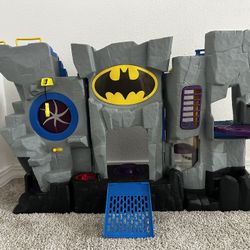 Fisher-Price Imaginext DC Super Friends Super Surround Batcave