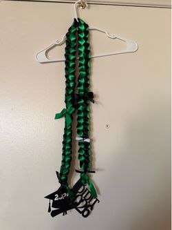 Graduation lei’s