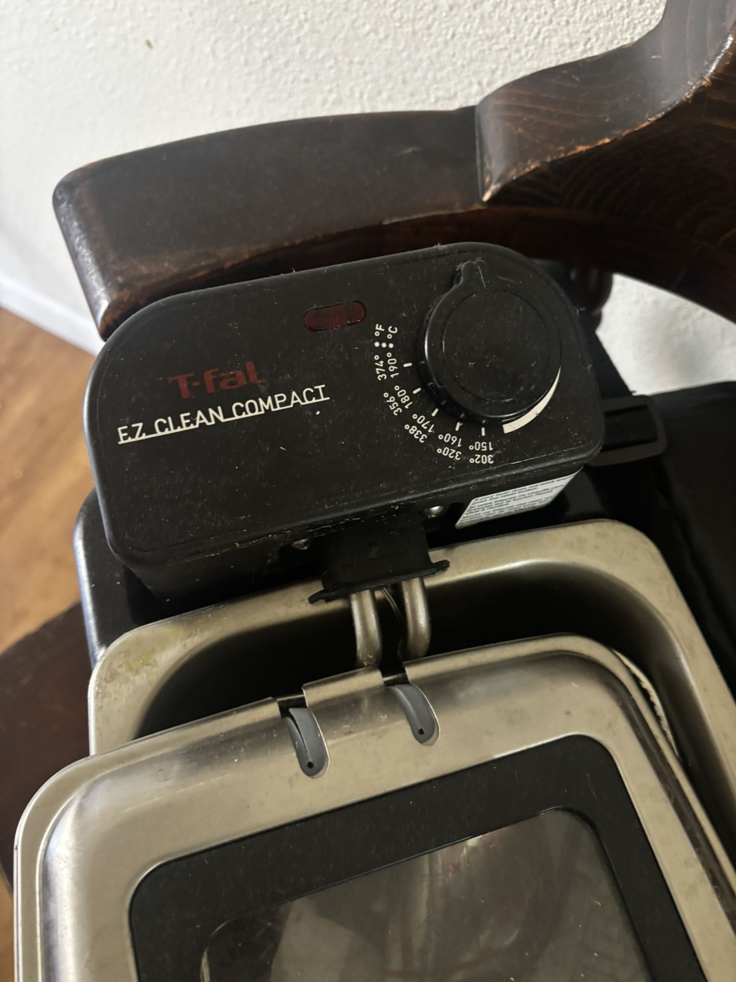 EZ Clean Deep Fryer 1.8 Liters, Oil Filtration System