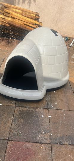 Pet mate dog house