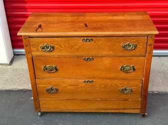 Vintage dresser