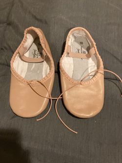 Dance shoes size 10