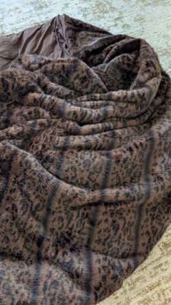 Queen Comforter