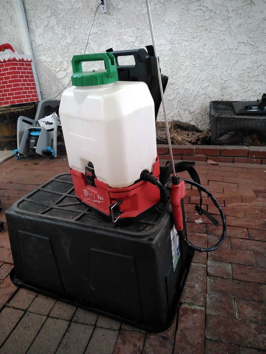 Cordless Milwaukee Hudson Sprayer