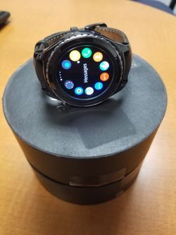 Samsung Gear S2 Classic and Apple watch 38mm