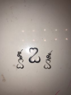 Jane seymore pendant and earrings