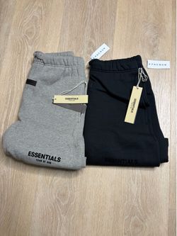 ESSENTIAL SHORTS