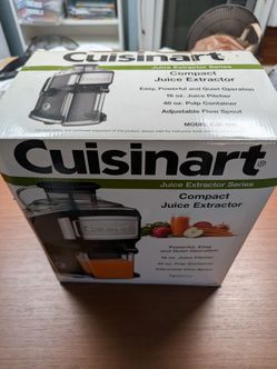 Cuisinart juice extractor in original box