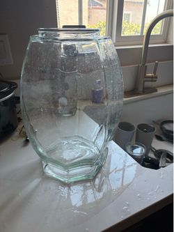 Water dispenser crystal