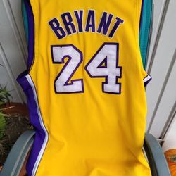 Kobe Bryant Lakers Jersey