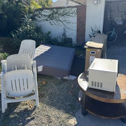 CURB ALERT 🚨 FREE STUFF