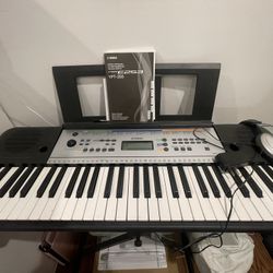 Yamaha Keyboard Stand And Headphones 