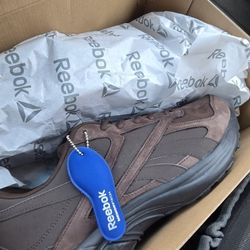 Reebox Earth/Black Size 12