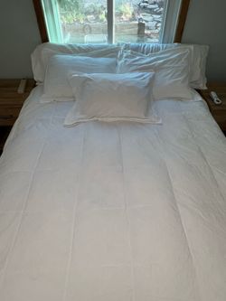 Wireless Sleep Number Queen bed