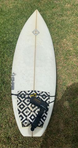 Chas Surfboard 5’9