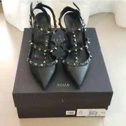 Valentino Garavani Black Rockstud Scrape with Box