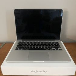 13” MacBook Pro W Retina Display