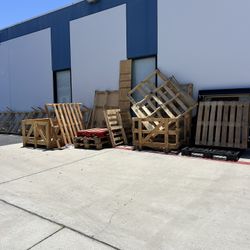 Wooden pallets For Free