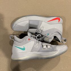 Paul George 2.5 PlayStation 