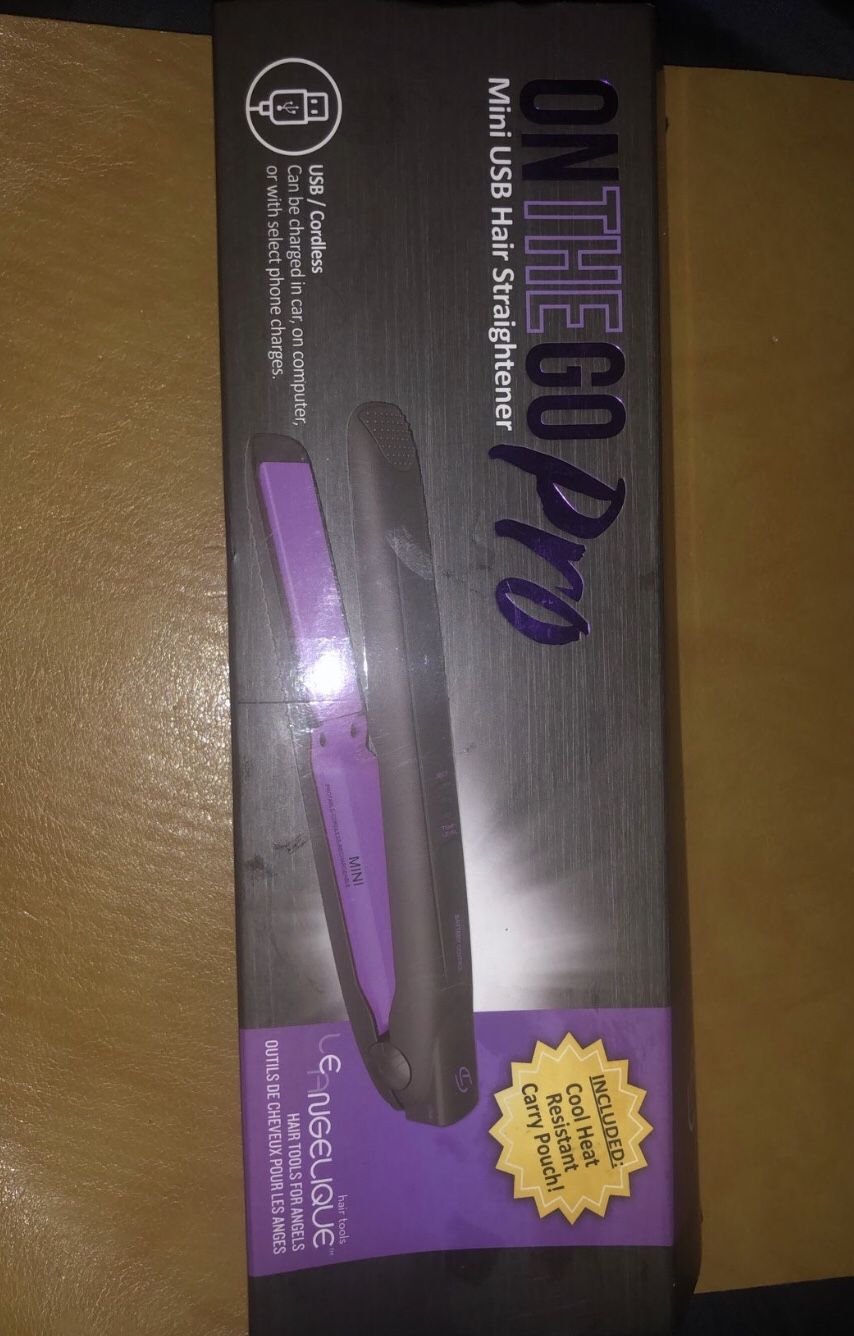 BRAND NEW Le Angelique On The Go Pro Mini USB Hair Straightener With Built In Phone Charger And Heat Resistant Carrying Pouch