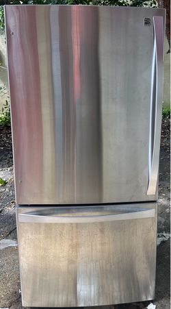 33 wide bottom freezer Refrigerator