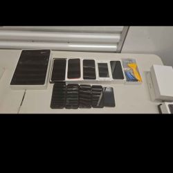 Huge APPLE PRODUCT LOT