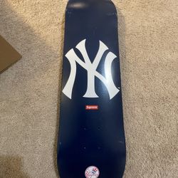 Yankees Supreme Skateboard