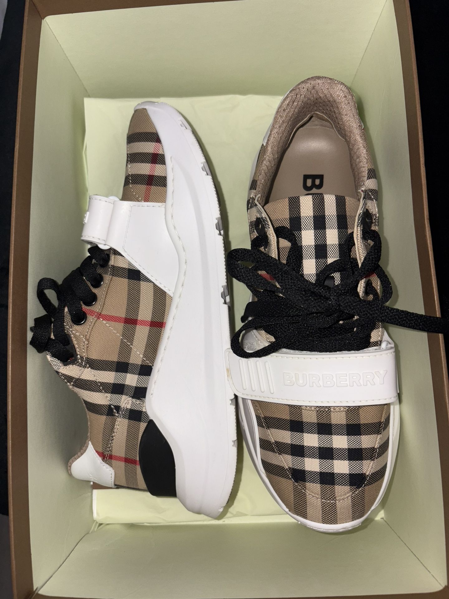 Burberry Shoes