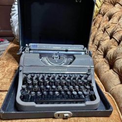 Underwood Champion Portable Typewriter Antique