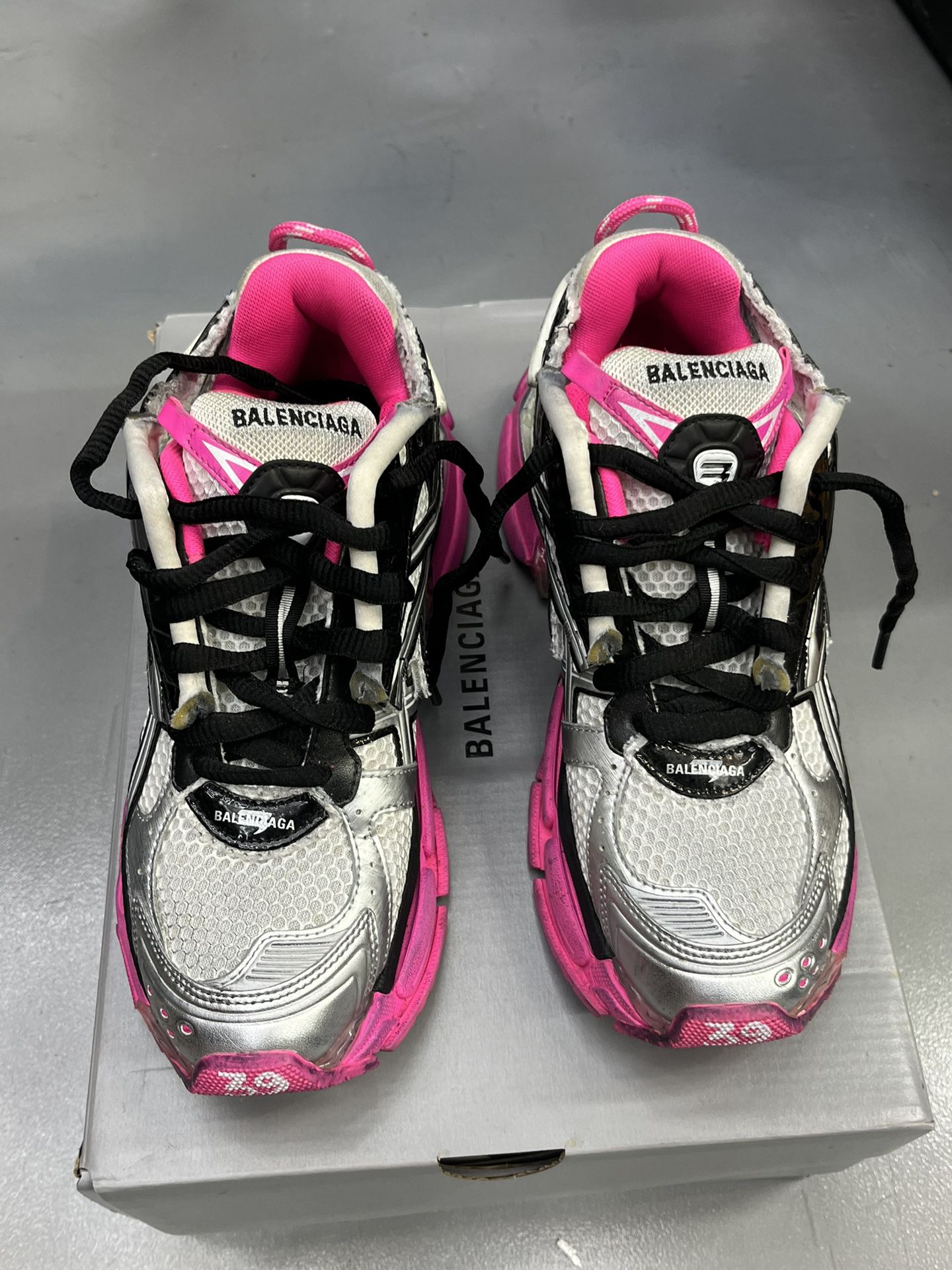BALENCIAGA Women's Runner Sneaker in Silver Size 39/9US Pre-owned