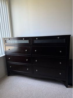 Dark Espresso 8-Drawer Dresser