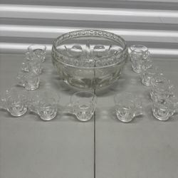  Crystal Punch Bowl Set Cups Stunning Oval/Dot Sterling Indiana Colony Classique. 12 cups 1 bowl. All in very good condition. 