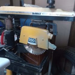 DeWalt Table Saw